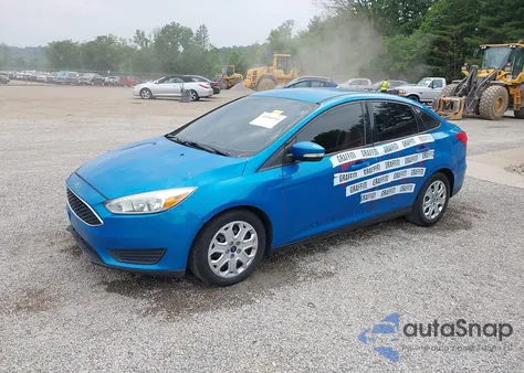 2015 Ford Focus Se z USA, uszkodzony, nr VIN 1FADP3F21FL274182